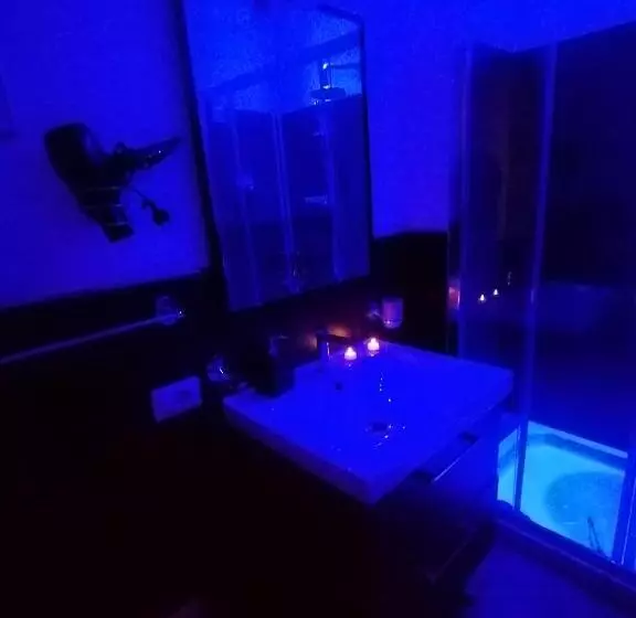 膳宿费 Chroma Exy Chroma Italy