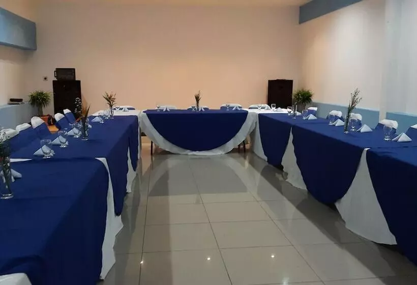 استراحتگاه Puerto Azul