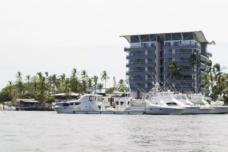 استراحتگاه Puerto Azul