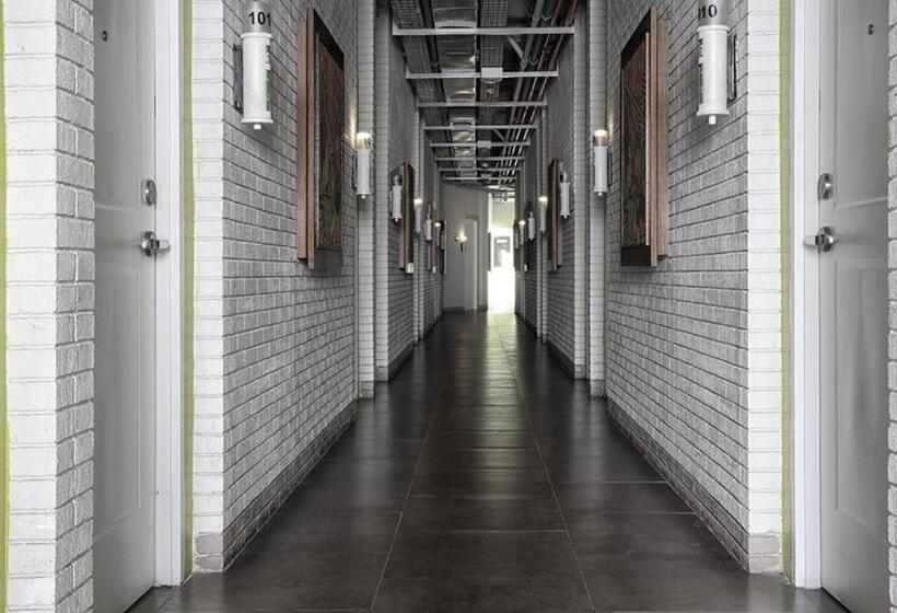 Shakti Hotel Bandung