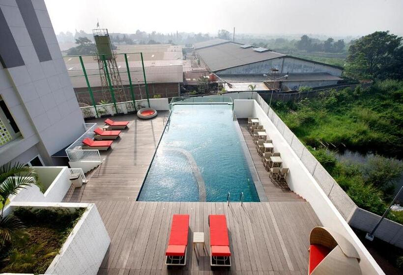 Shakti Hotel Bandung