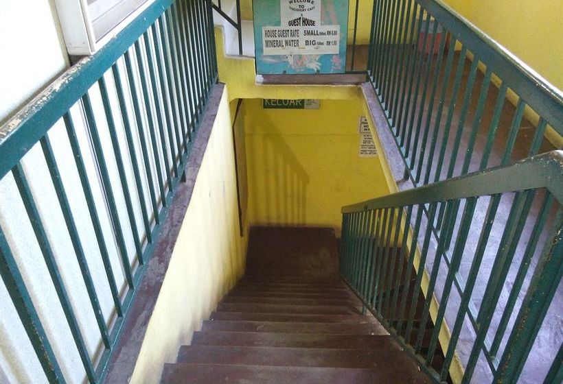 Alberg Discovery Cafe And Guesthouse