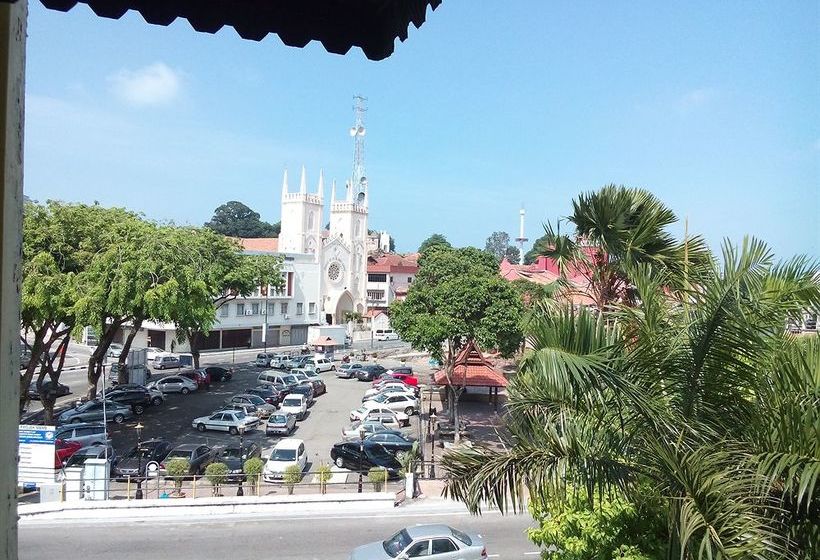 Alberg Discovery Cafe And Guesthouse