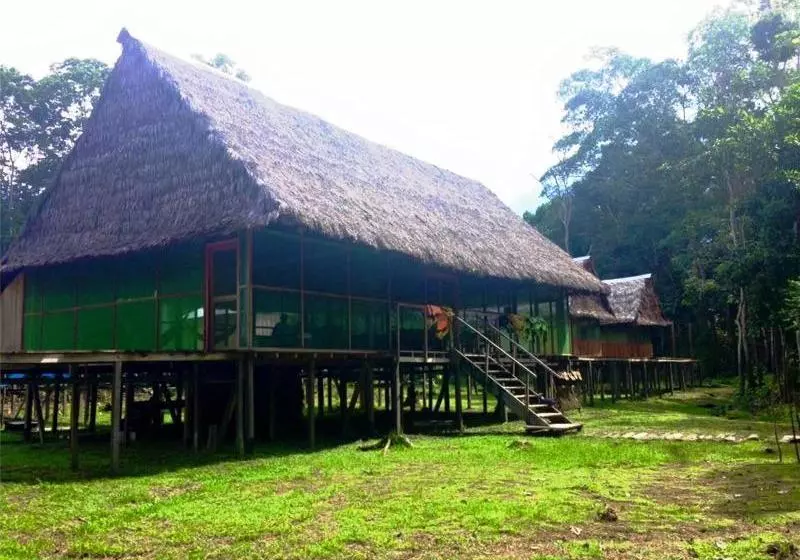 هتل Amazon Eco Tours & Lodge