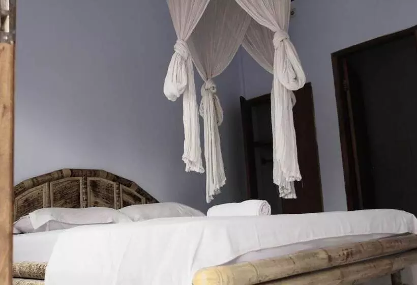 Отель Baleku Senggigi