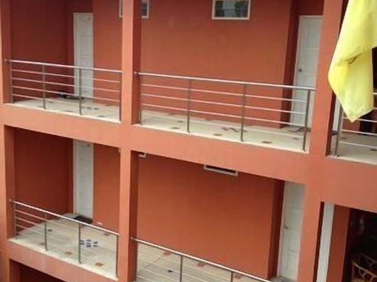 فندق Banto Guesthouse