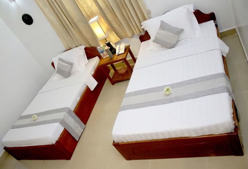 Отель Bayon Shadow Villa