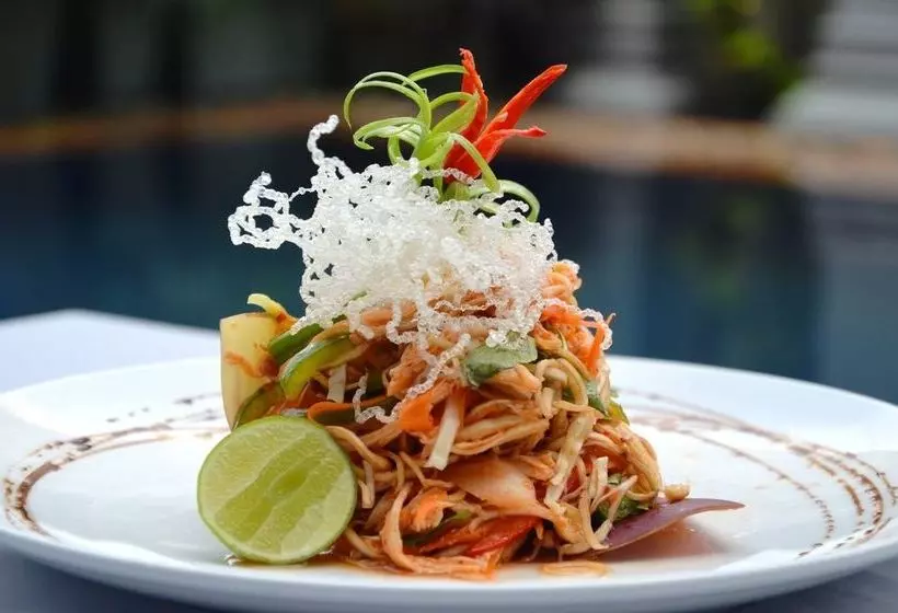 هتل Bayon Shadow Villa