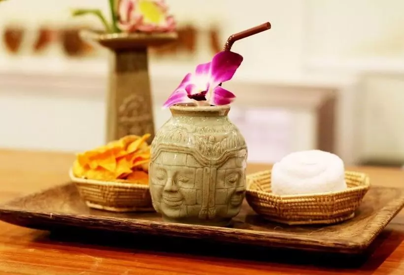 هتل Bayon Shadow Villa