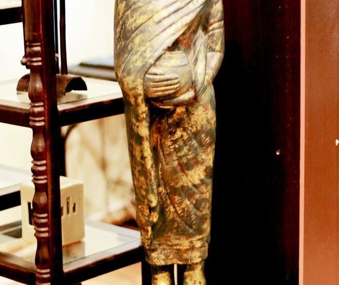 Отель Bayon Shadow Villa