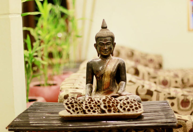 Отель Bayon Shadow Villa