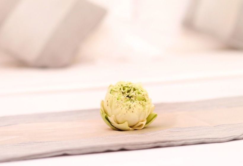 Отель Bayon Shadow Villa