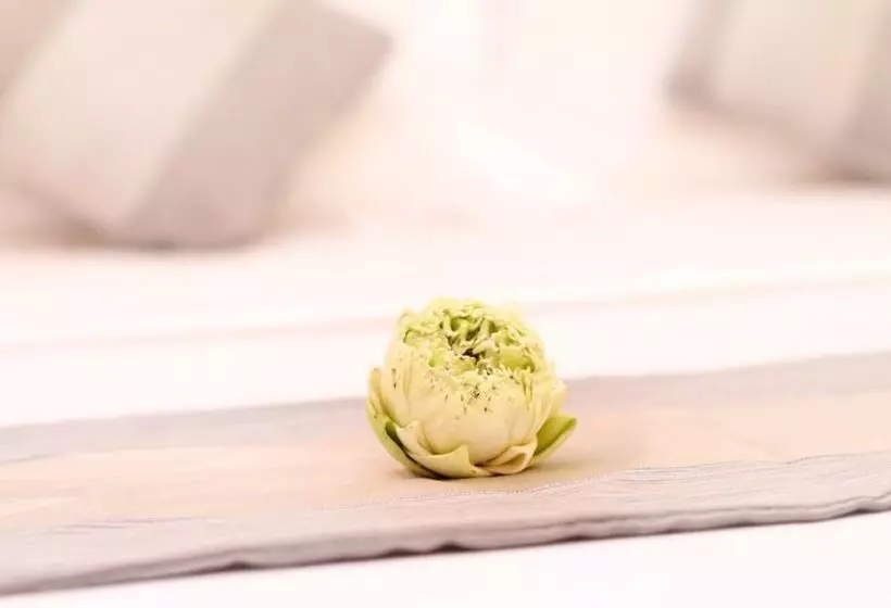 هتل Bayon Shadow Villa