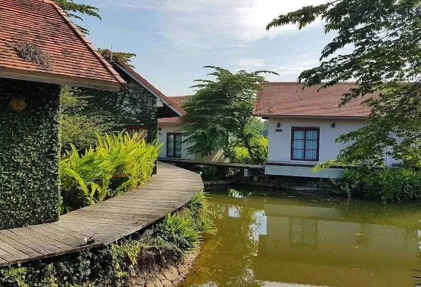 בית מלון כפרי Chiangmai Royal Creek