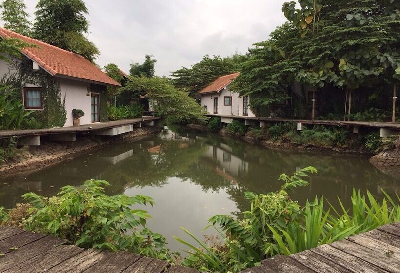 בית מלון כפרי Chiangmai Royal Creek
