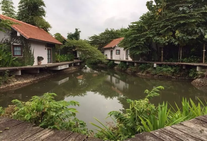 בית מלון כפרי Chiangmai Royal Creek