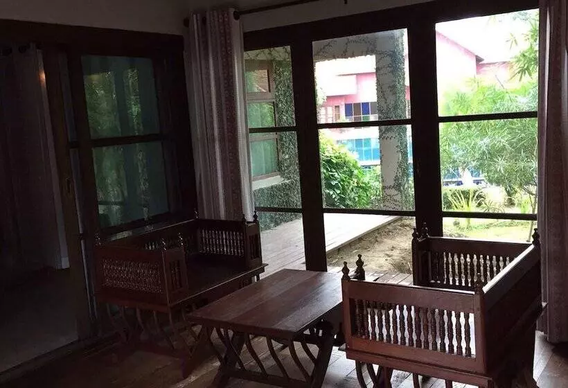 בית מלון כפרי Chiangmai Royal Creek