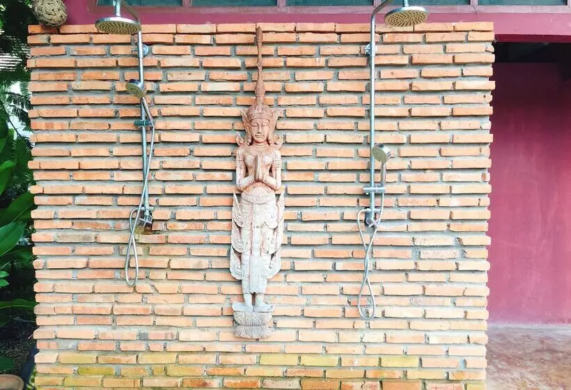 בית מלון כפרי Chiangmai Royal Creek