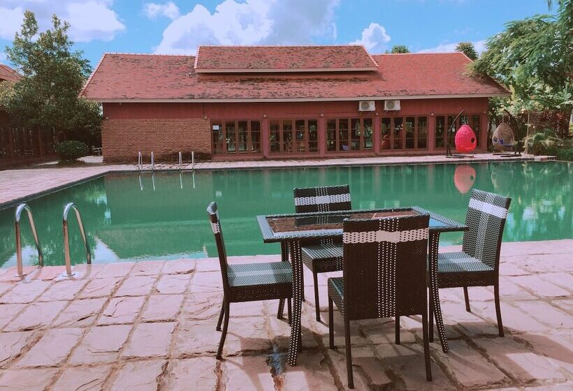 בית מלון כפרי Chiangmai Royal Creek