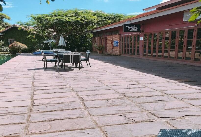 בית מלון כפרי Chiangmai Royal Creek