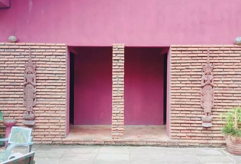 בית מלון כפרי Chiangmai Royal Creek