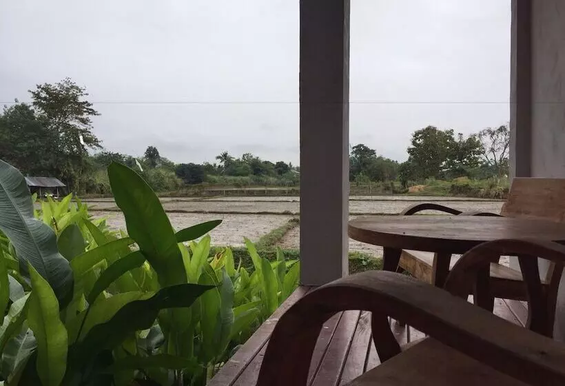 בית מלון כפרי Chiangmai Royal Creek
