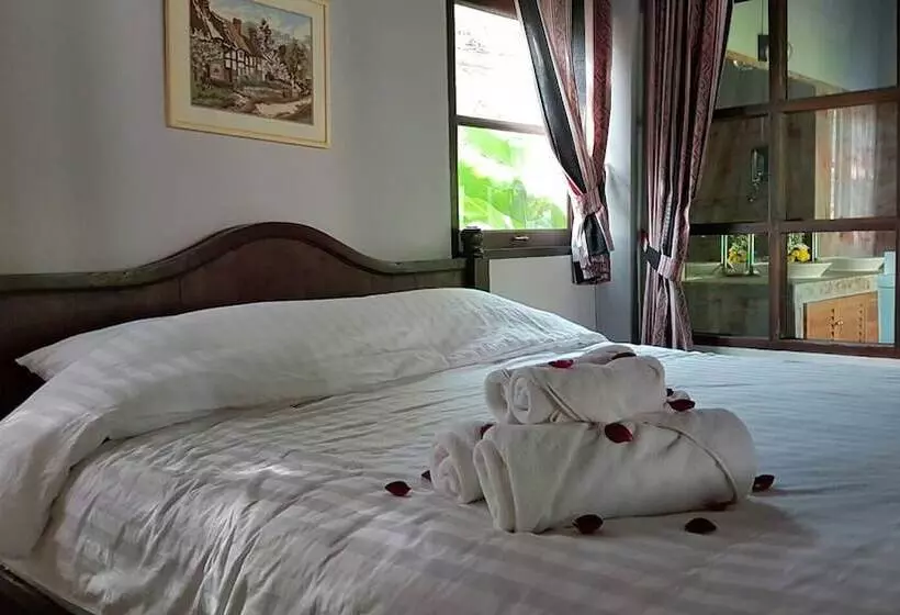 בית מלון כפרי Chiangmai Royal Creek