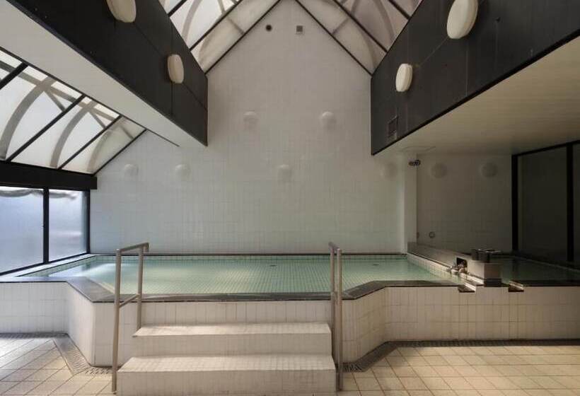 Capsule Hotel The Inn