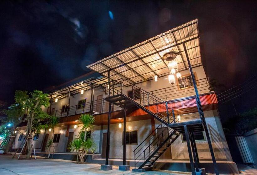 酒店 First Residence