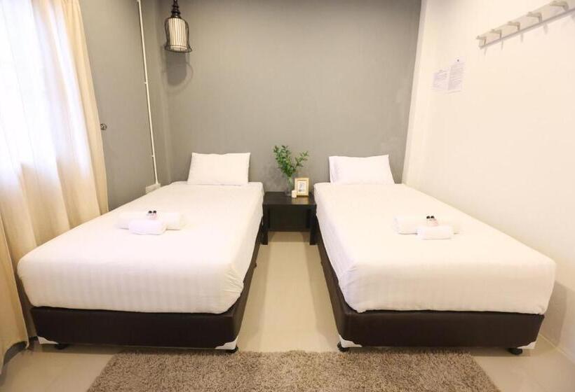 酒店 First Residence