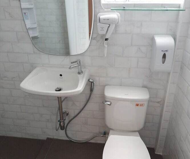 酒店 First Residence