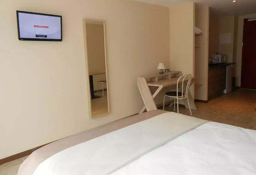 هتل Hôtel La Pause