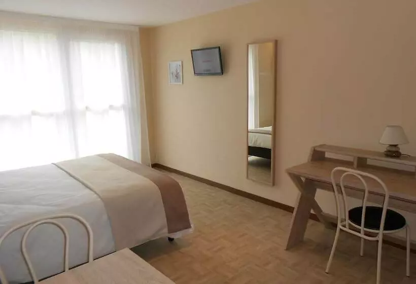 هتل Hôtel La Pause