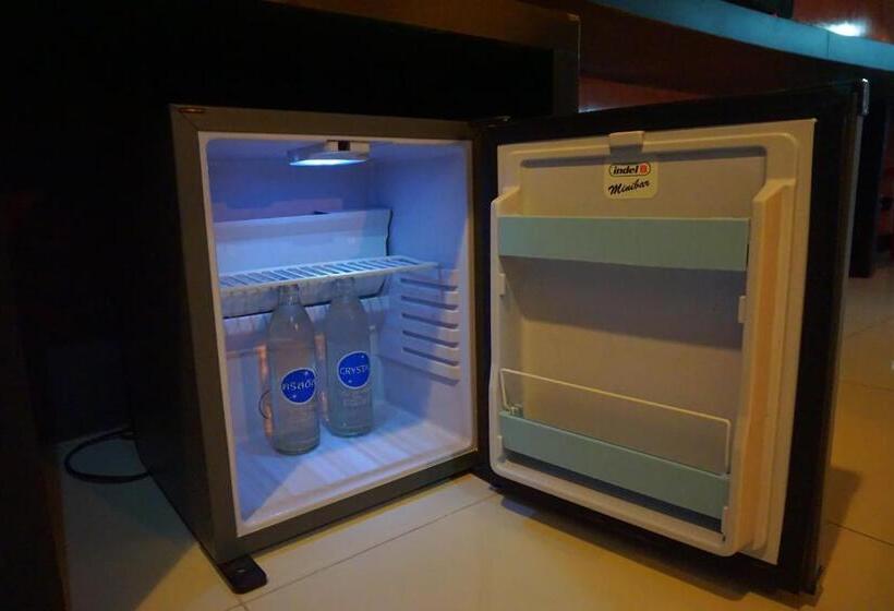 호텔 Hub De Leaf @ Rayong