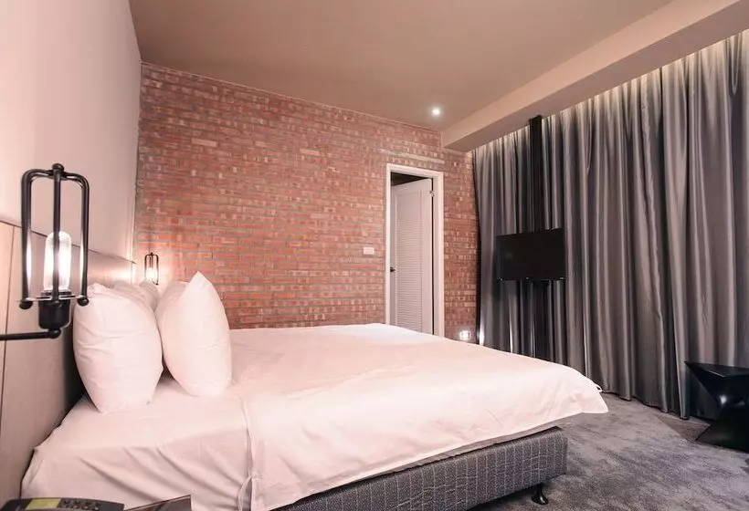 Kiwi Express Hotel Taichung Station Ii