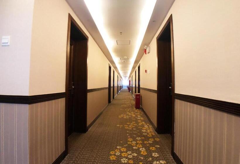 Time Traveller Hotel Near Beijing Yonghe Lama Temple, Ghost Street, Beihai Park, Jingshan Park, Dru