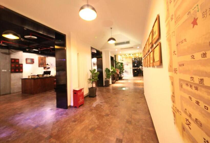Time Traveller Hotel Near Beijing Yonghe Lama Temple, Ghost Street, Beihai Park, Jingshan Park, Dru