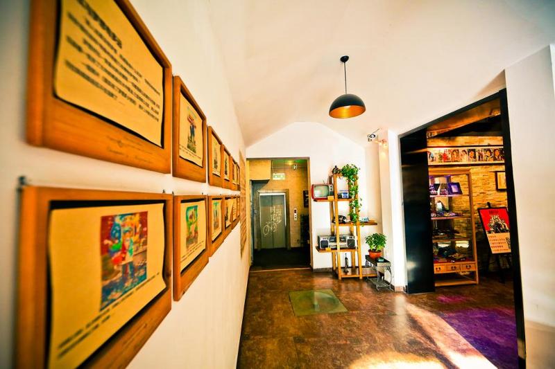 Time Traveller Hotel Near Beijing Yonghe Lama Temple, Ghost Street, Beihai Park, Jingshan Park, Dru