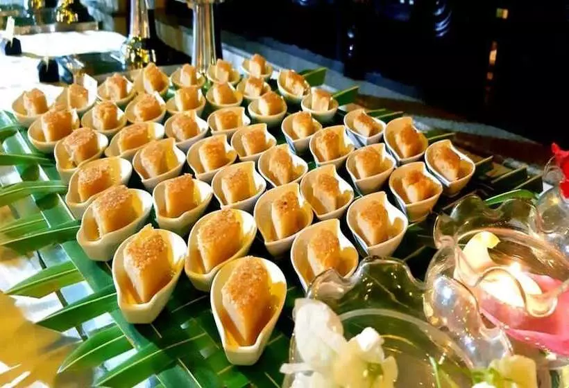 هتل Saigon Emerald Resort