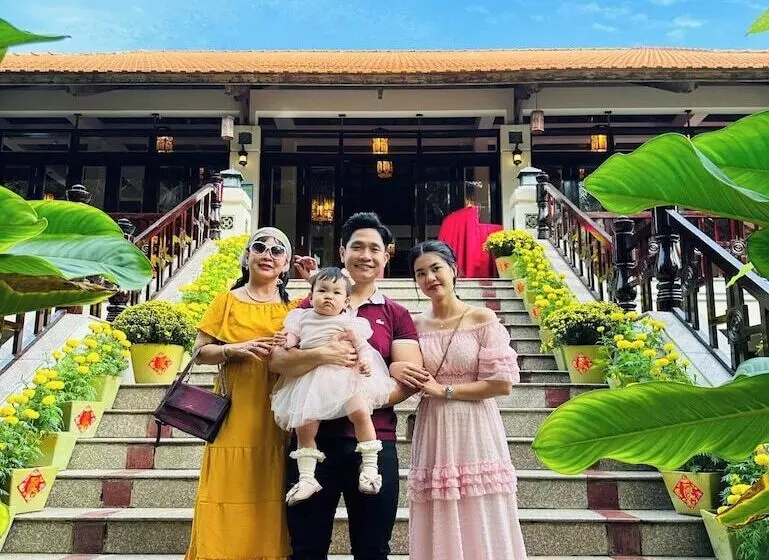 هتل Saigon Emerald Resort