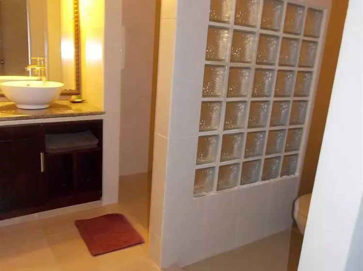 فندق Tropical Hideaways Resort