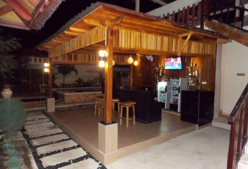 فندق Tropical Hideaways Resort