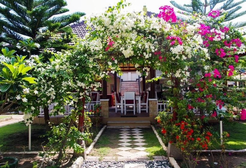 فندق Tropical Hideaways Resort