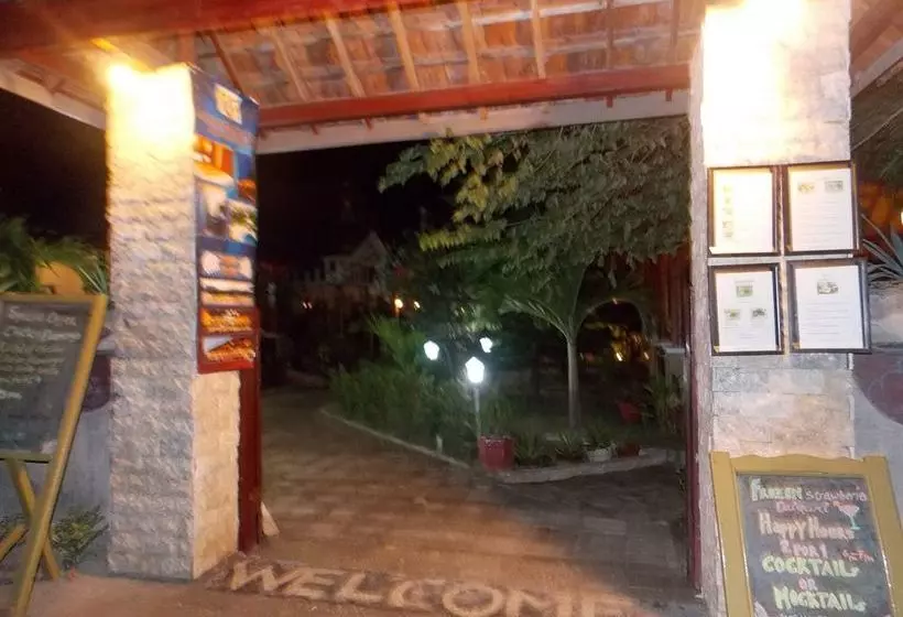 فندق Tropical Hideaways Resort