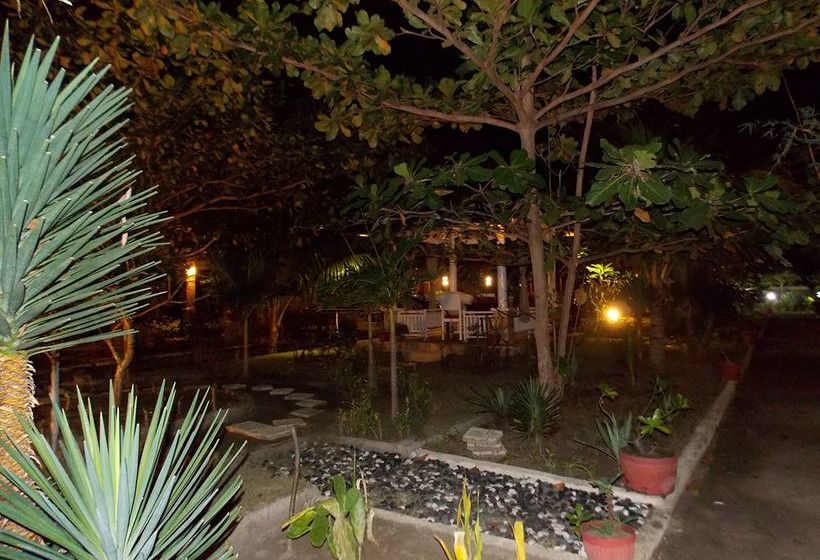 فندق Tropical Hideaways Resort