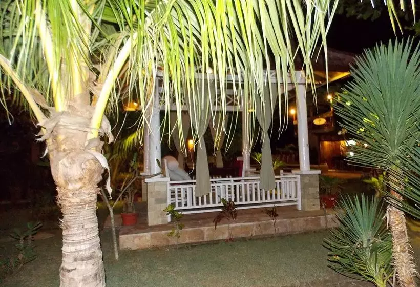 فندق Tropical Hideaways Resort