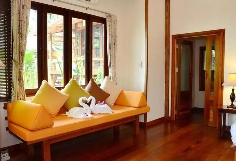 Khaothong Terrace Resort