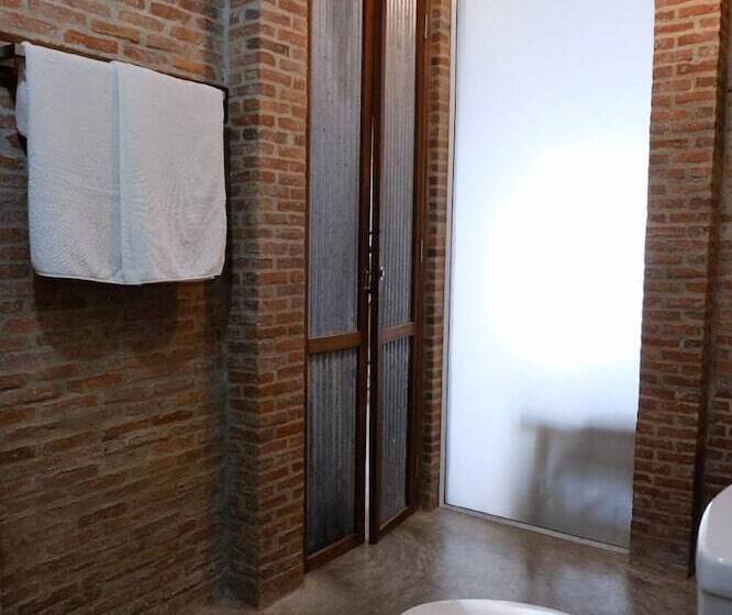 Пансион Samatha Bed & Breakfast