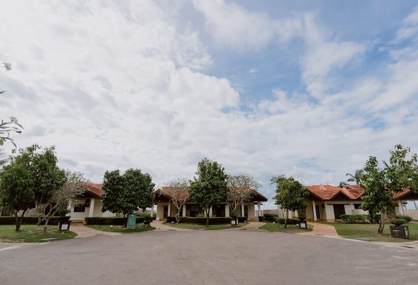 منتجع Borneo Beach Villas