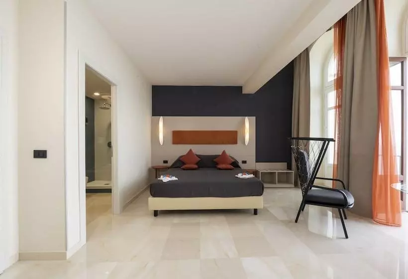 住宿加早餐  Central Gallery Rooms Palazzo D Ali  Staiti Xix